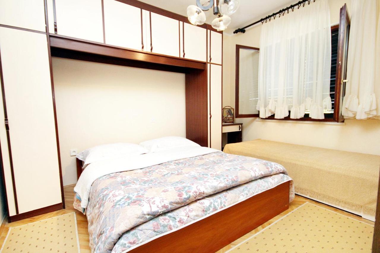 Apartments By The Sea Brgulje, Molat - 6241 Bagian luar foto